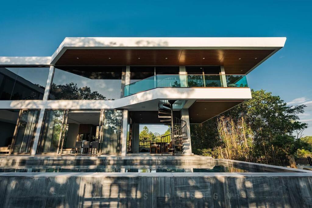 Lala Villa Ba Vì 1.000m² - View Hồ, Bể Bơi Riêng