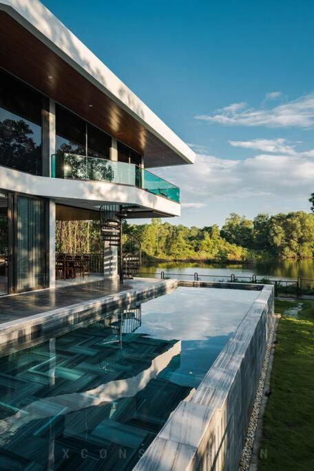 Lala Villa Ba Vì 1.000m² - View Hồ, Bể Bơi Riêng