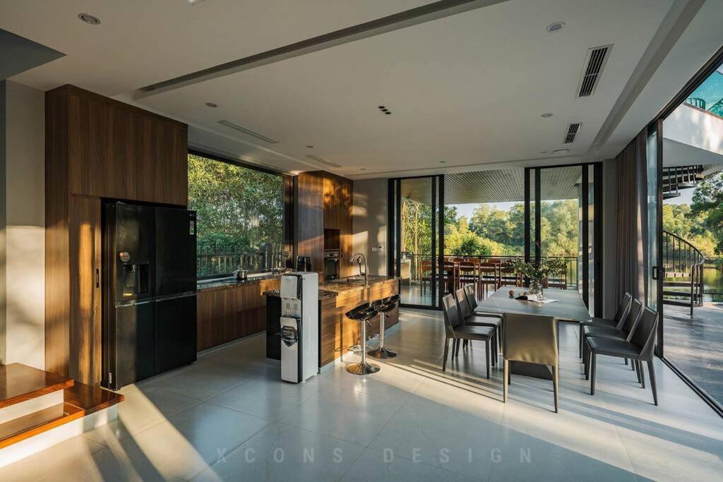 Lala Villa Ba Vì 1.000m² - View Hồ, Bể Bơi Riêng
