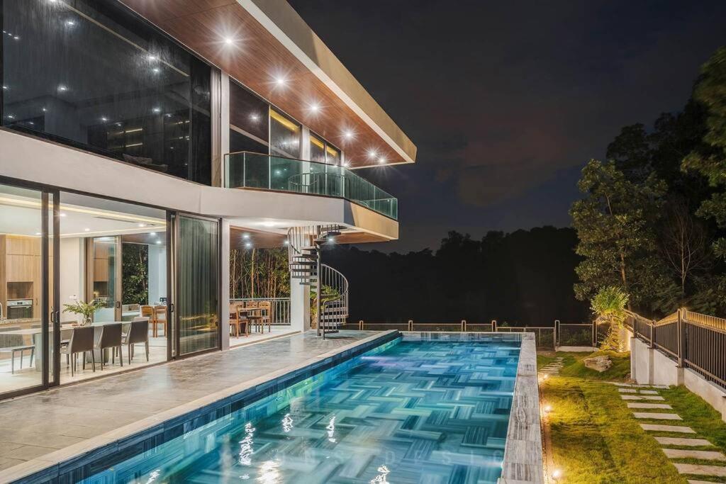Lala Villa Ba Vì 1.000m² - View Hồ, Bể Bơi Riêng