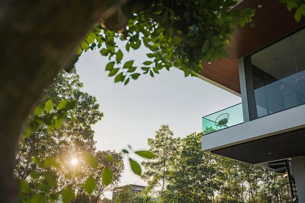 Lala Villa Ba Vì 1.000m² - View Hồ, Bể Bơi Riêng
