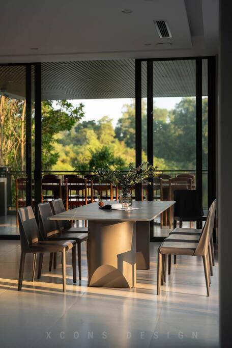 Lala Villa Ba Vì 1.000m² - View Hồ, Bể Bơi Riêng