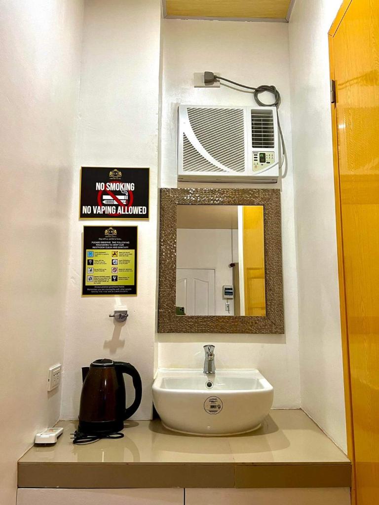 E&R Airport Hotel photo 4