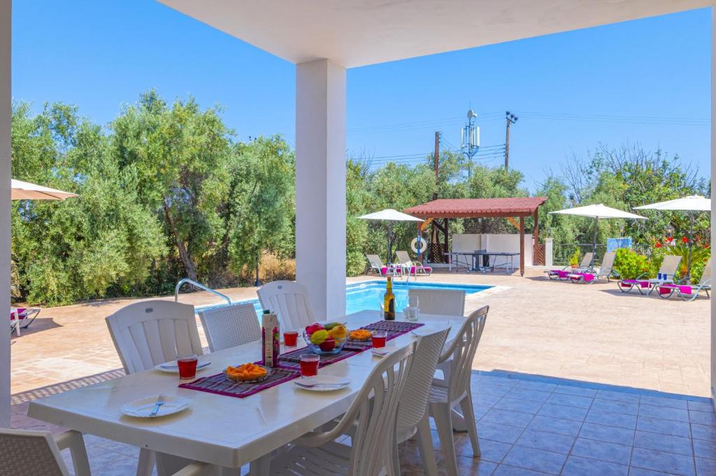 Villa Irini Cyprus by Villa Plus photo 4