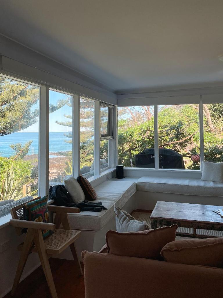 Mermaid Cove Escape photo 3