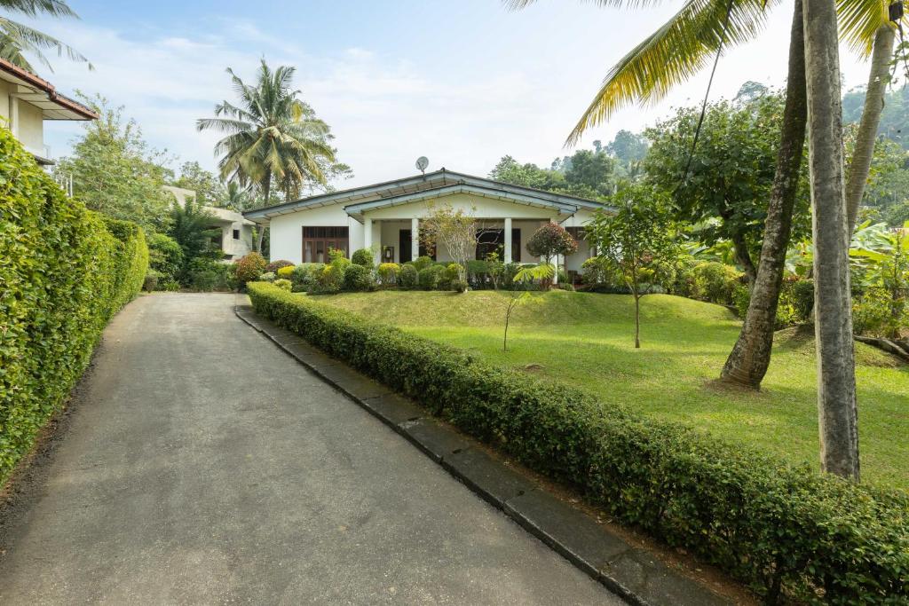 Surveyor's Residence Bungalow photo 1