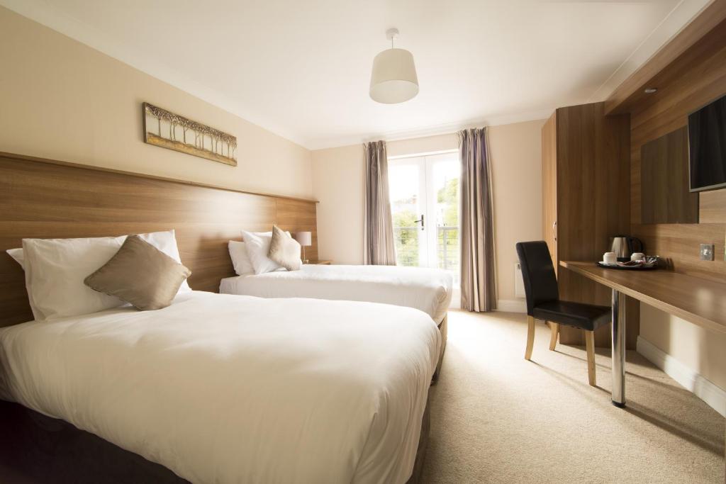 Riverside Hotel photo 3