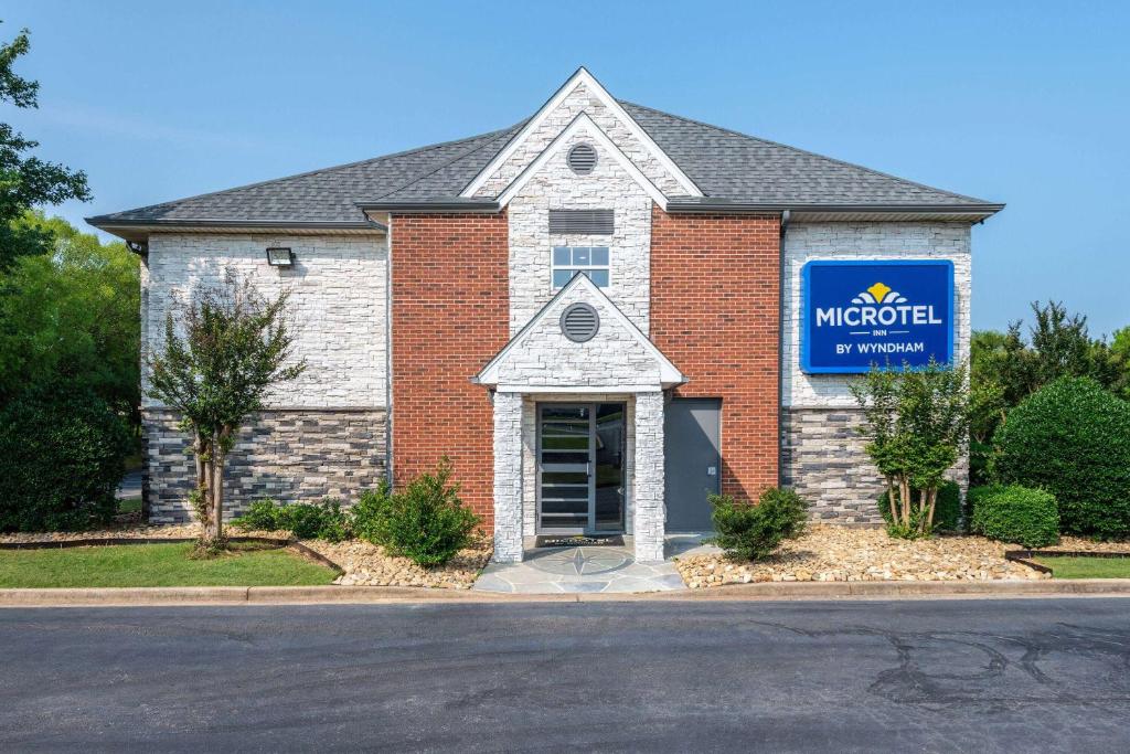 Microtel Inn by Wyndham Duncan/Spartanburg image