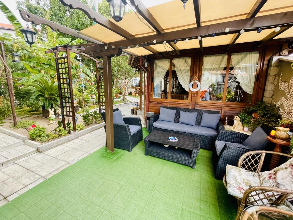 Kastela Guest House photo 2