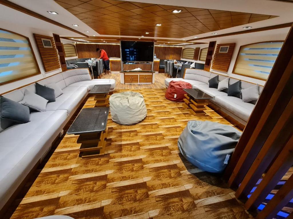 VIP Yacht Diving Club photo 3