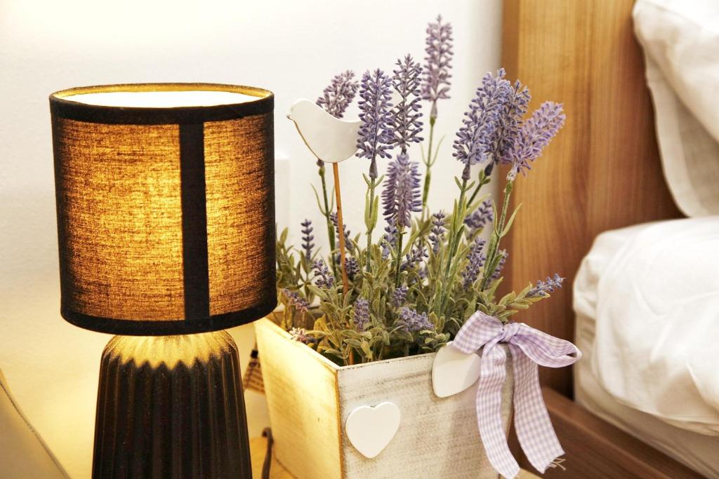 Studio Apartment Gea - Peaceful & Quiet - Queen Bed, Modern, Parking photo 4