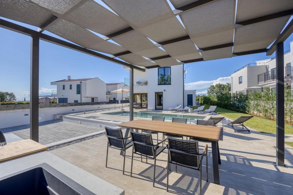 Villa Ivana with Private Pool photo 4