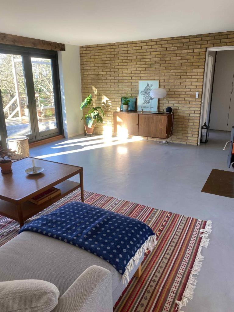 Cheerful 3-bedroom Home, Close To Lakes photo 4