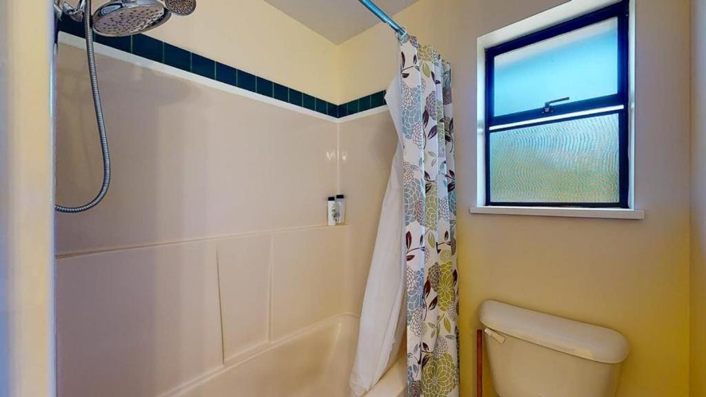 Spacious 3 bedroom house photo 2