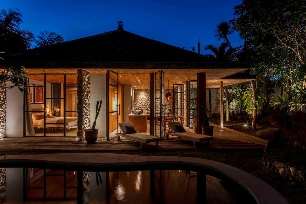 OLA HOUSE Uluwatu Bespoke 2 BR with Salt Water Pool 10 minutes to Best Beaches photo 4