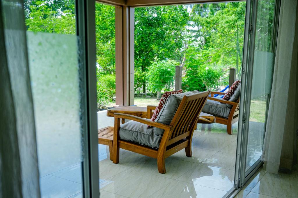 Anse Boudin Chalets & Villa photo 3