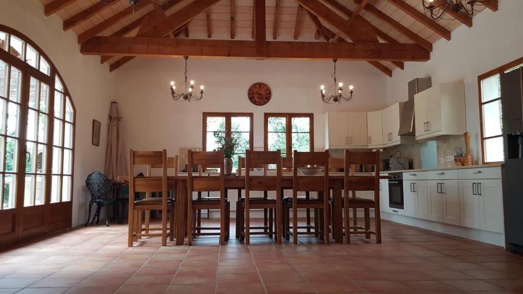 Le Petit Soyc - 5 Bed 4 Bath Cottage with pool - sleeps 10 photo 2