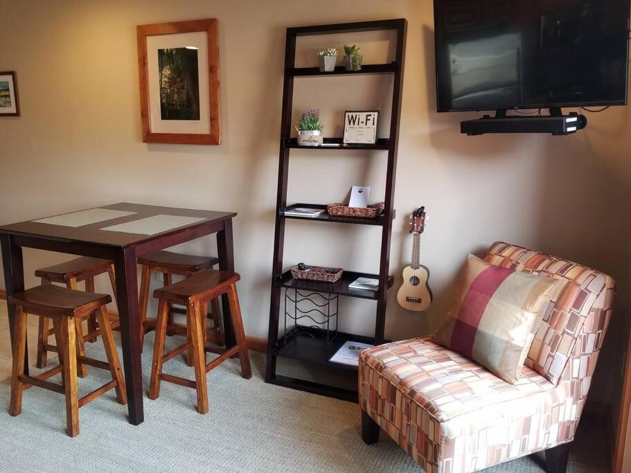 Lake Chelan View Condo in Downtown near Beach! photo 2