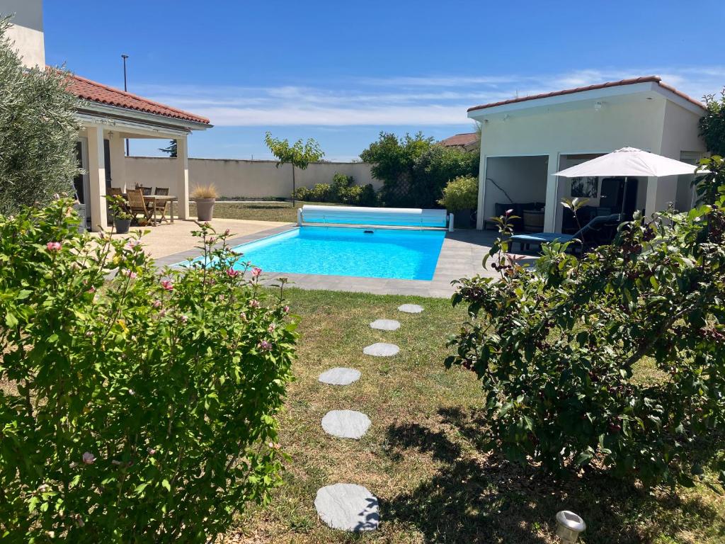 Gite BamBou avec piscine photo 3
