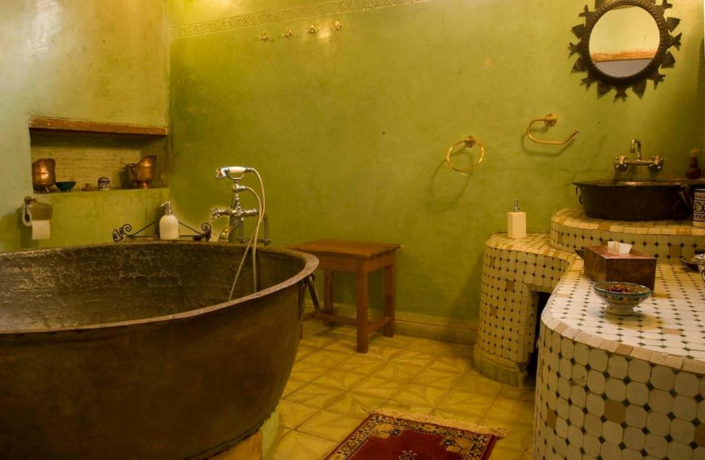 Четырехместный (Семейный люкс Seffarine), Riad Al Bartal