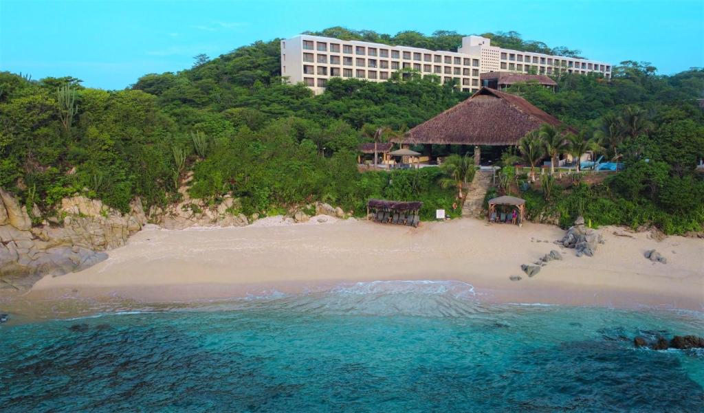 Coral Blue Huatulco photo 1