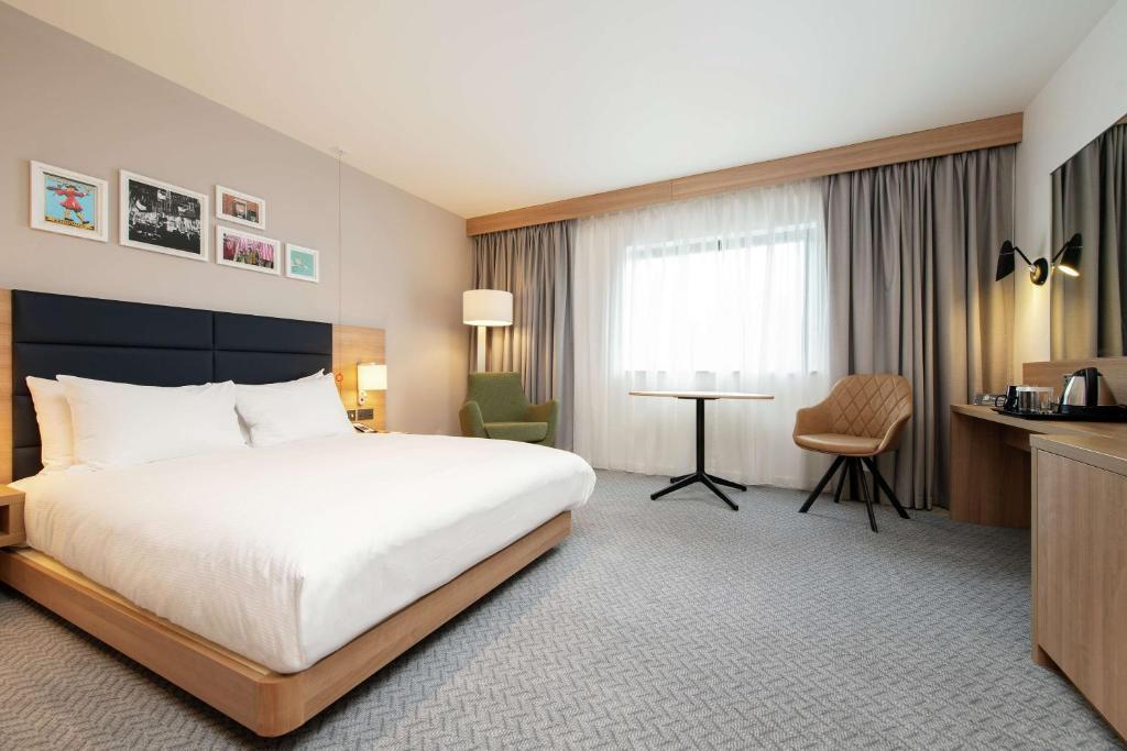Hilton Garden Inn Abingdon Oxford photo 2