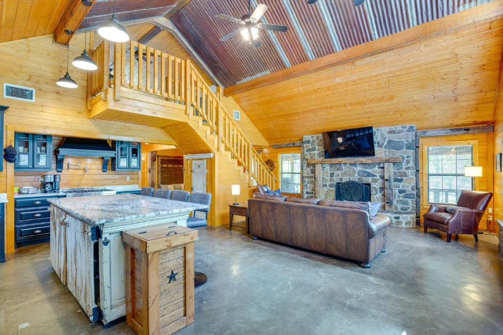 Anglers Cabin Direct Lake Fork Access, By Marina photo 2