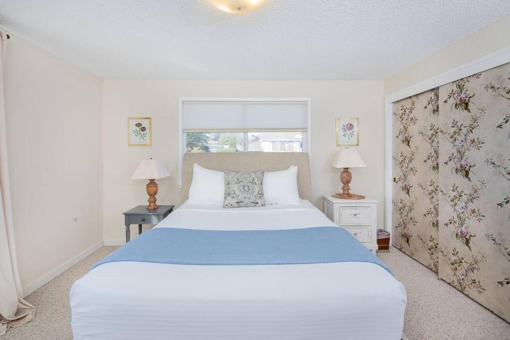 Ocean View Village Condo with Trails to Beaches photo 3