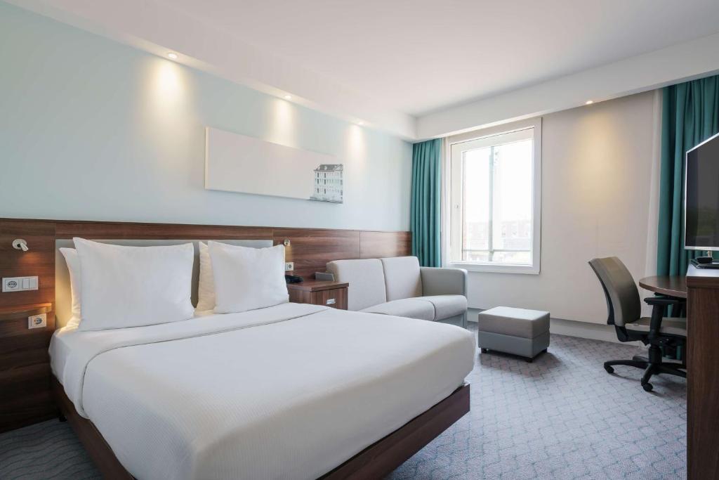Hampton by Hilton Amsterdam Centre East photo 2