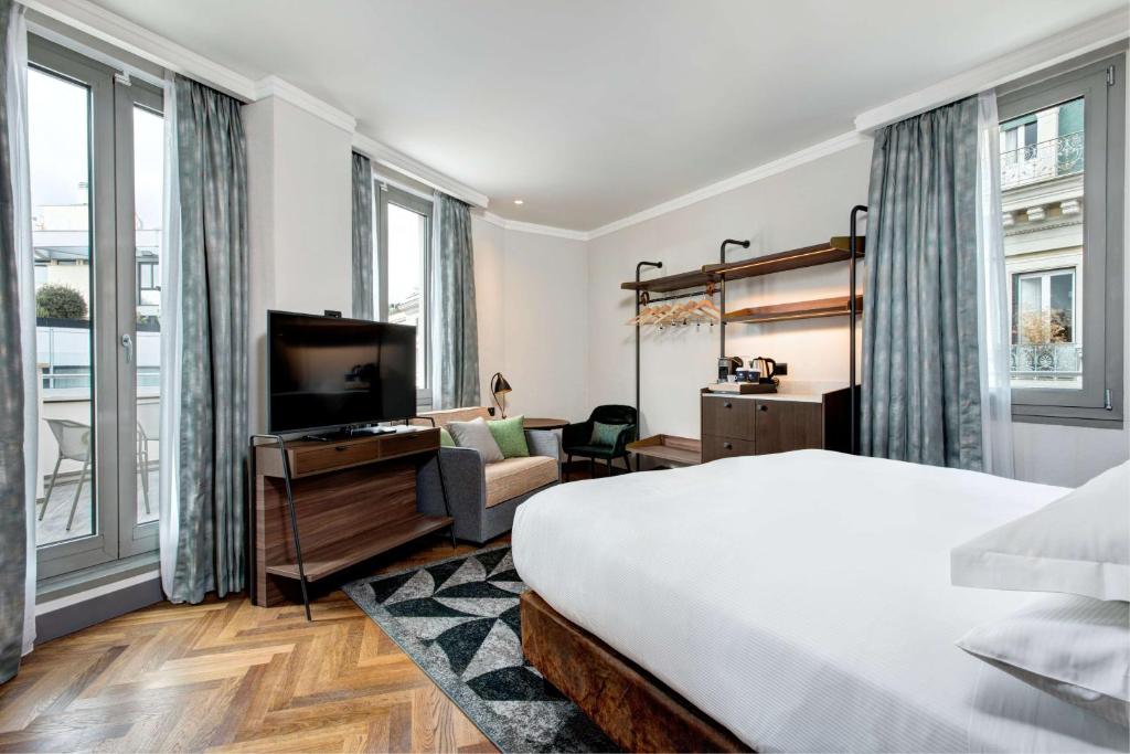 DoubleTree By Hilton Rome Monti Room Type - Junior King Suite with Terrace