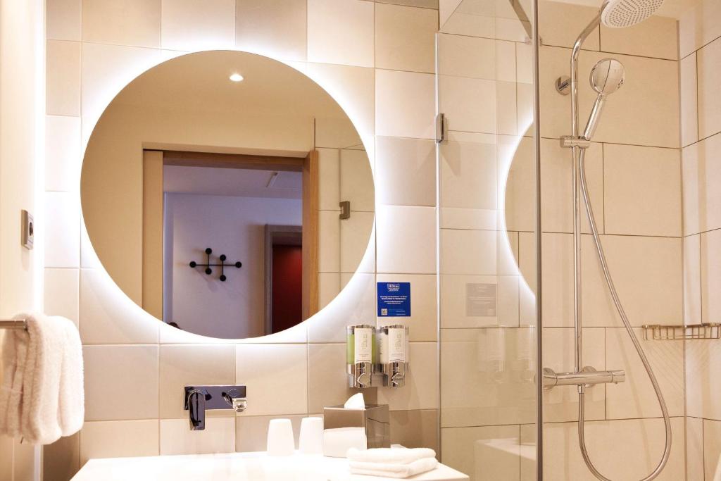 Hampton by Hilton Vienna Messe - Tap to explore photos