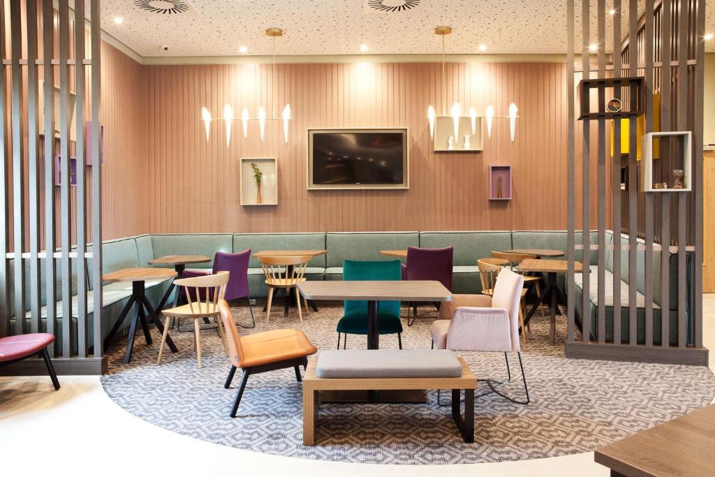 Hampton by Hilton Munich Airport South photo 3