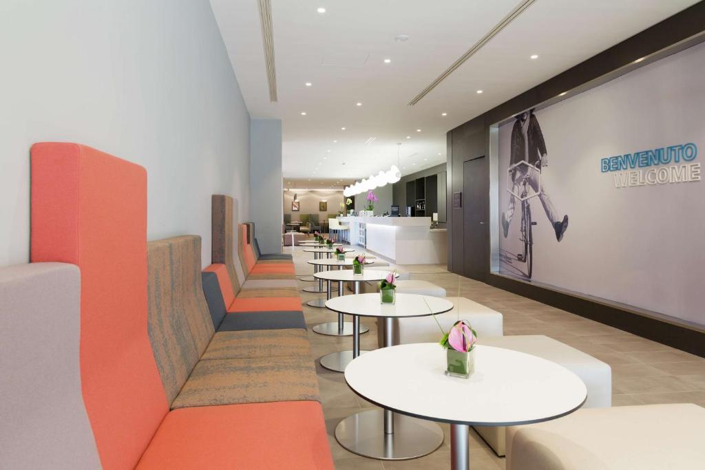 Hampton By Hilton Rome East photo 2