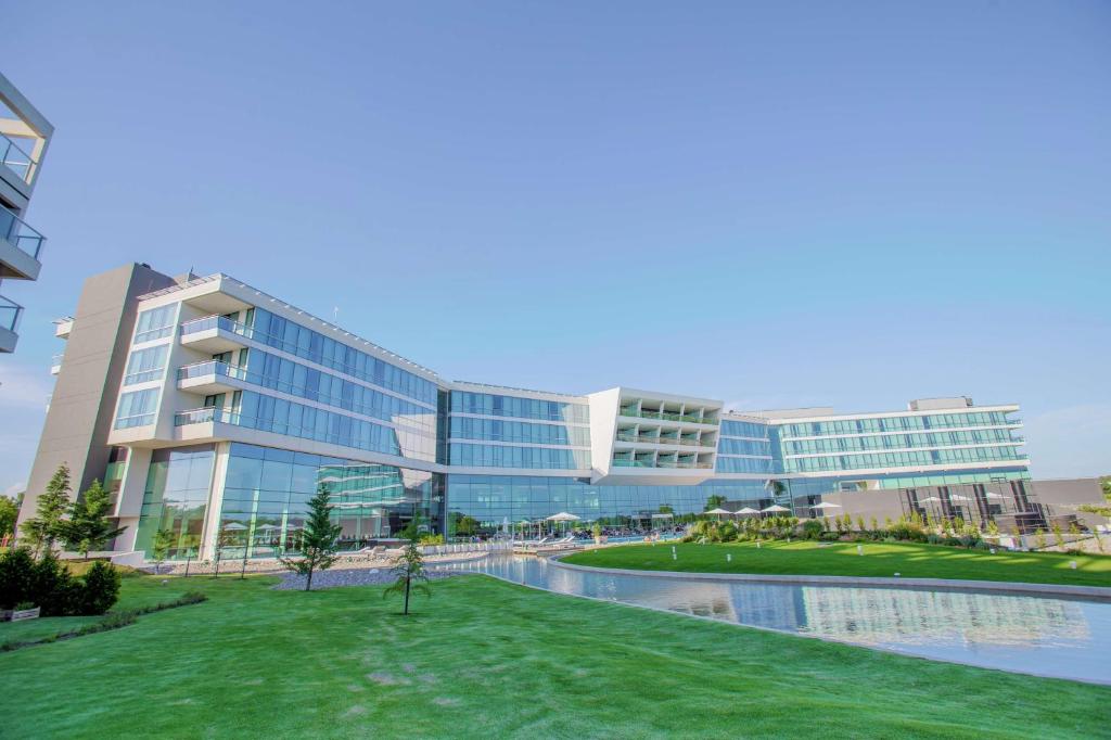 Hilton Pilar photo 4