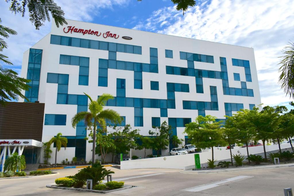 Hampton Inn by Hilton Ciudad del Carmen photo 1