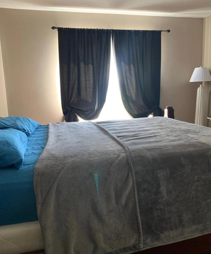 Self contained 2 level apartment with 4 bdrms & 2 bathroom photo 3