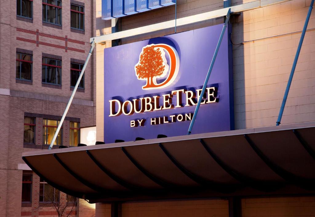 DoubleTree by Hilton Hotel Boston - Downtown photo 2