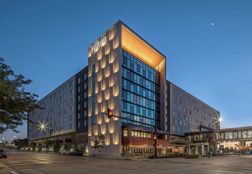 Hilton Des Moines Downtown image