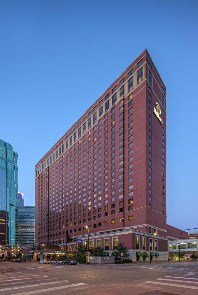 Hilton Minneapolis photo 3