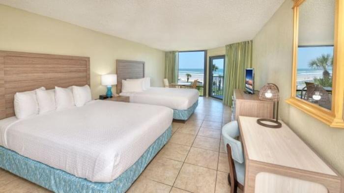 El Caribe Resort & Conference Center Room Type - Deluxe Queen Suite