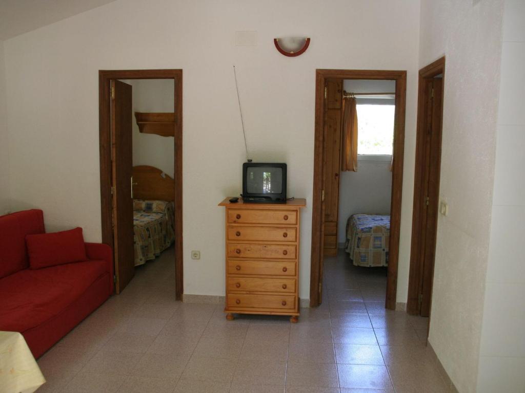 Tidy bungalow with a covered terrace, in the Aragon region photo 3