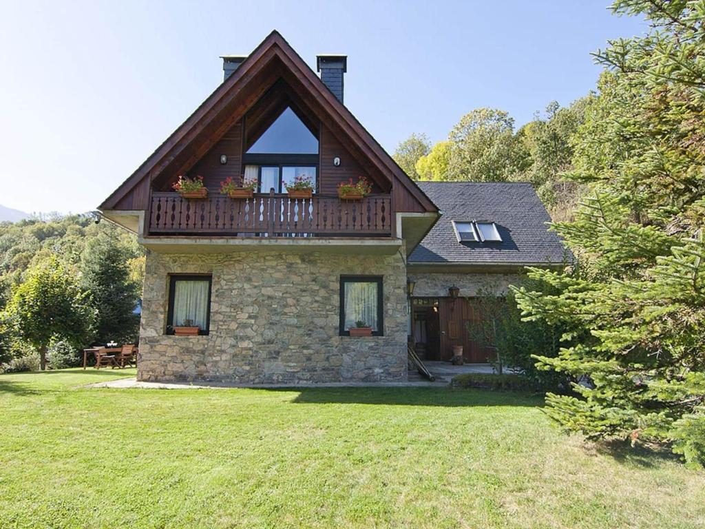 Modern Mansion in Vielha with Sauna and bubble bath photo 1