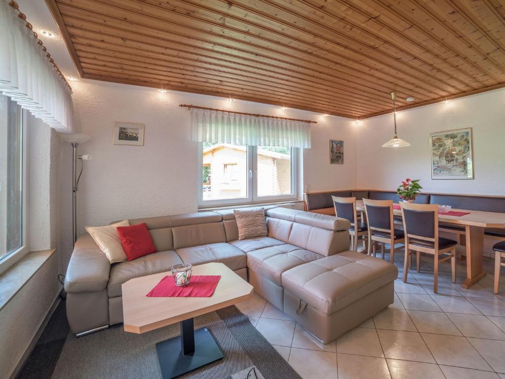 Quaint Apartment in Hüttenthal with Garden photo 2