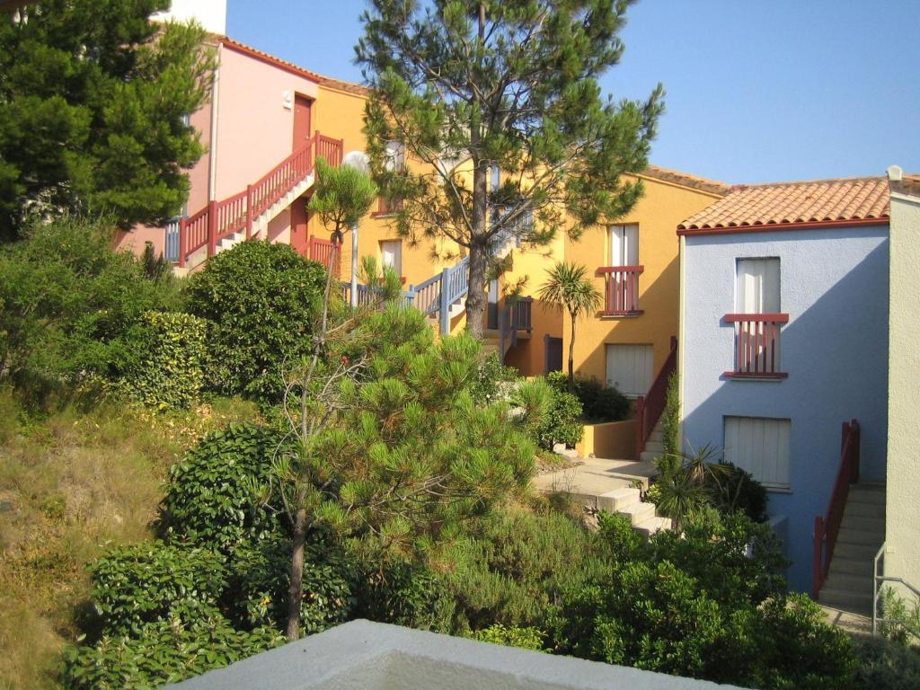 Colorful apartment with balcony or terrace 500m from the sea photo 3