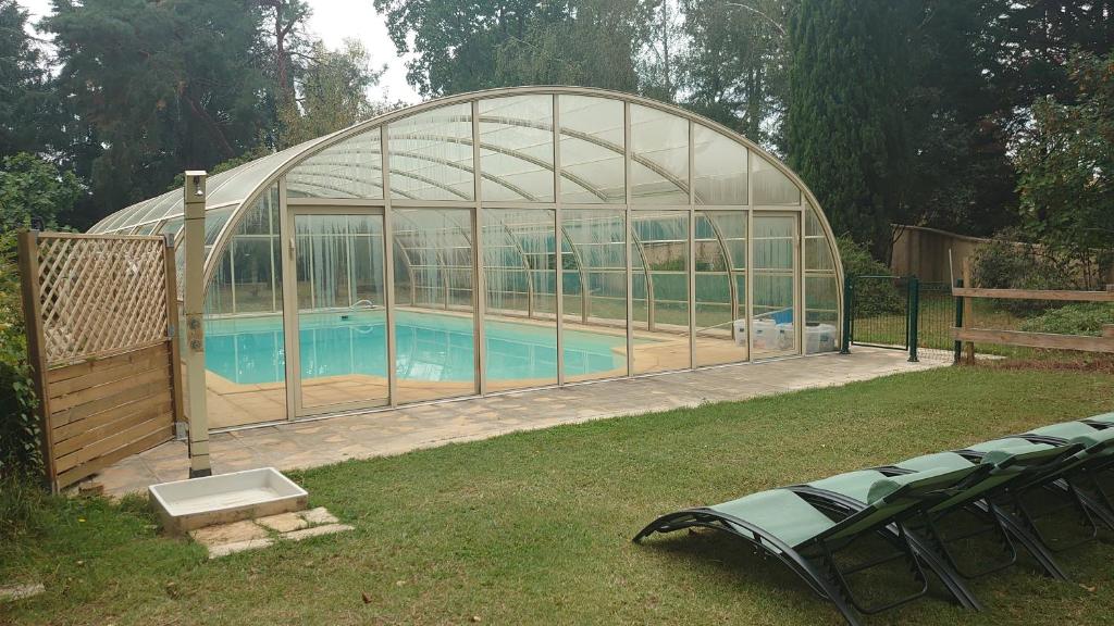 Gîte La Buissière Duravel piscine couverte privative photo 4
