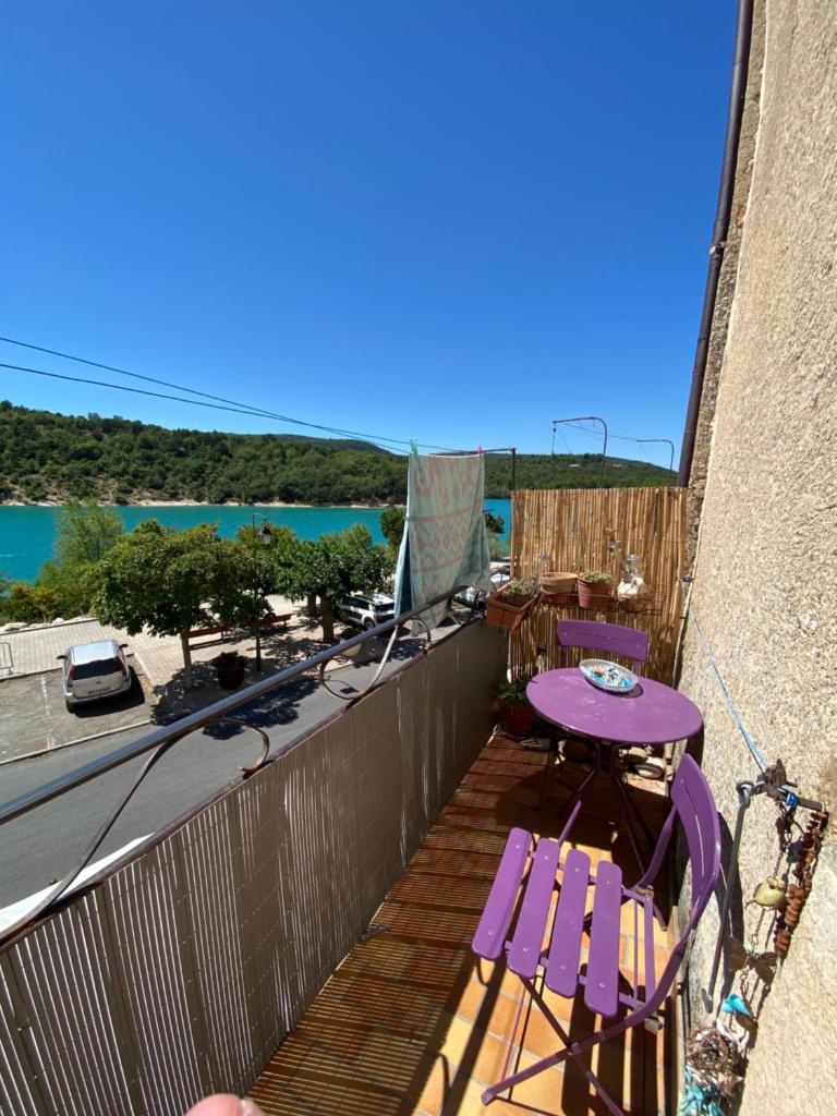 balcon sur le lac photo 3