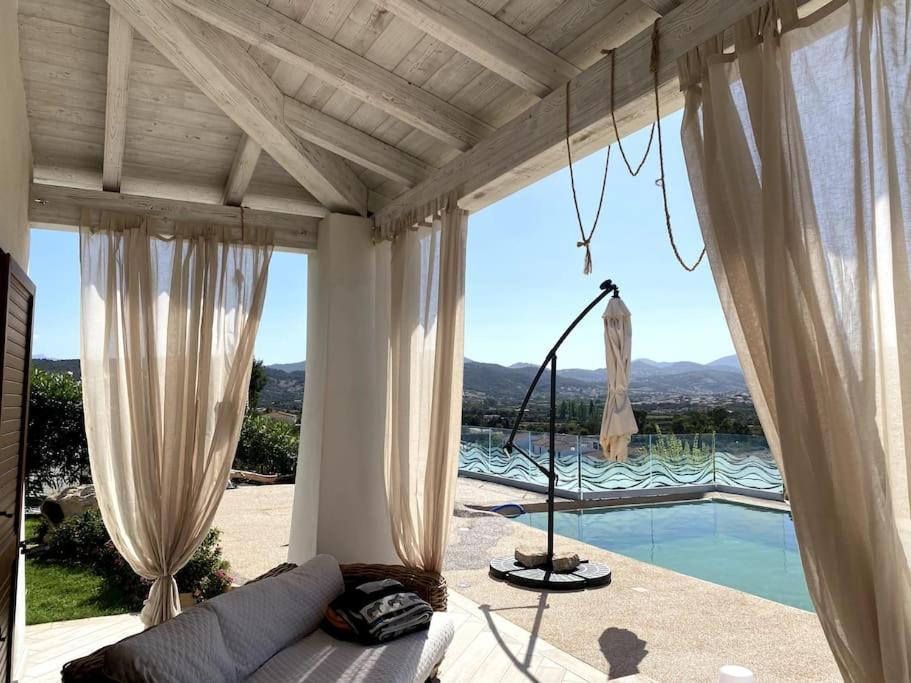 Villa con piscina privata vista tavolara photo 1