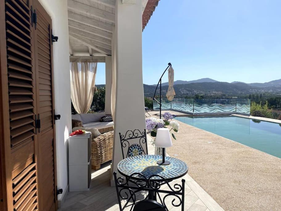 Villa con piscina privata vista tavolara photo 4