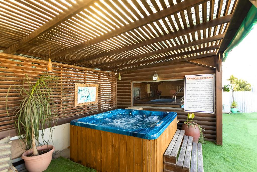 Elmanzool Carmel Lodging photo 1