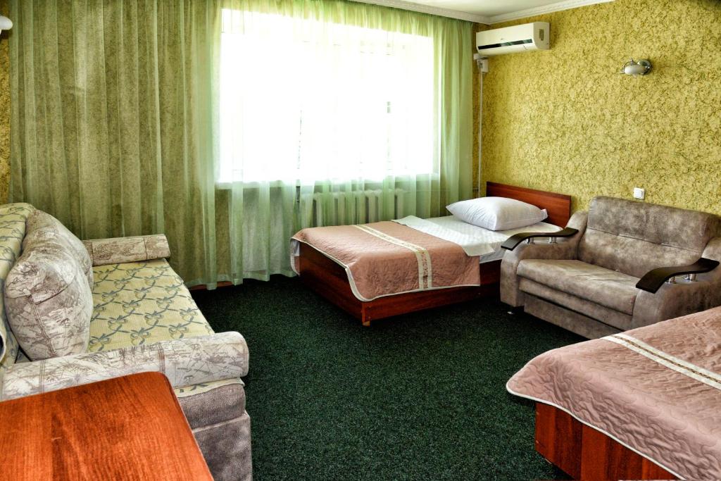 Green City Hotel photo 2